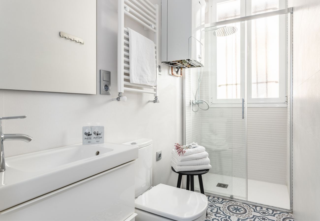 Apartamento en Madrid - Waou Plaza de España II - Alquiler Corta Duración Apartamento en Madrid - Waou Plaza de España II - Alquiler Corta Duración