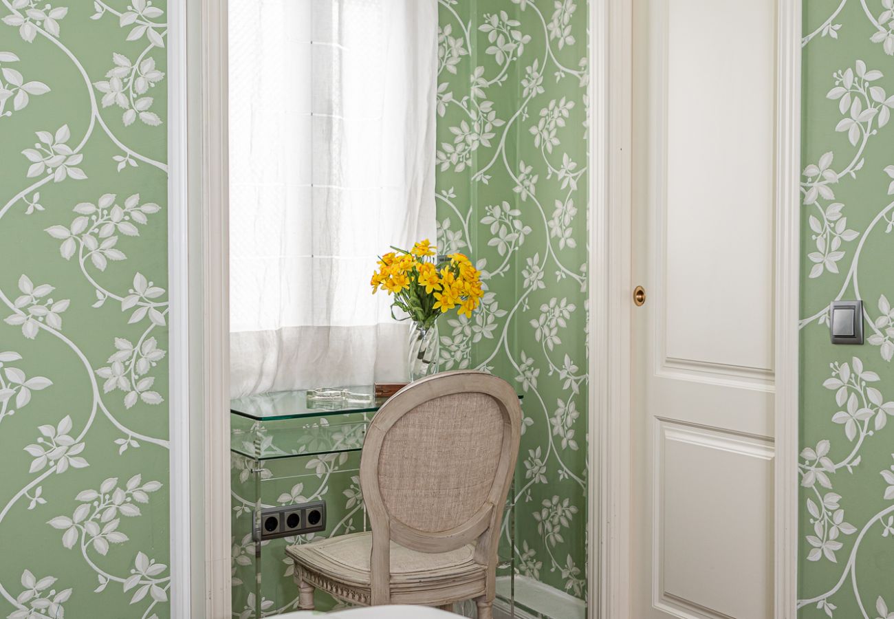 Apartamento en Madrid - Waou Palacio Real - Alquiler Corta Duración Apartamento en Madrid - Waou Palacio Real - Alquiler Corta Duración