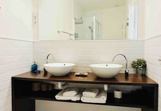 Apartamento en Madrid - Waou Chueca III - Alquiler Corta Duración Apartamento en Madrid - Waou Chueca III - Alquiler Corta Duración