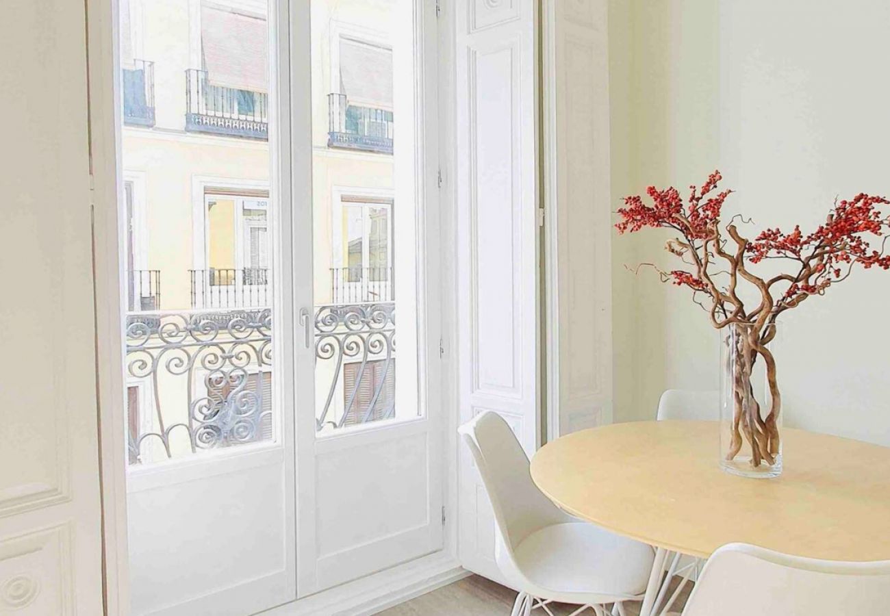 Apartamento en Madrid - Waou Chueca III - Alquiler Corta Duración Apartamento en Madrid - Waou Chueca III - Alquiler Corta Duración