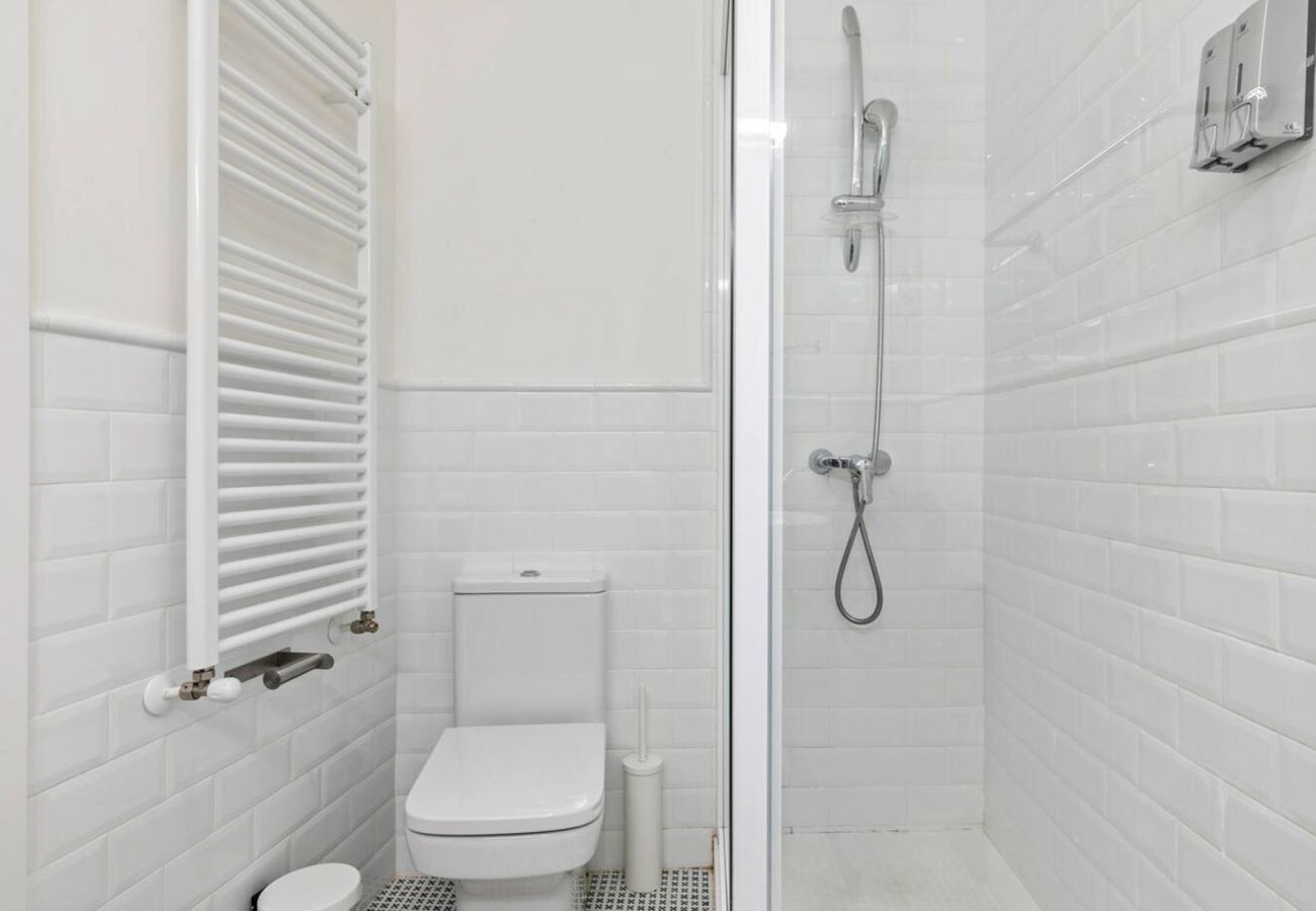 Apartamento en Madrid - Waou Chueca III - Alquiler Corta Duración Apartamento en Madrid - Waou Chueca III - Alquiler Corta Duración