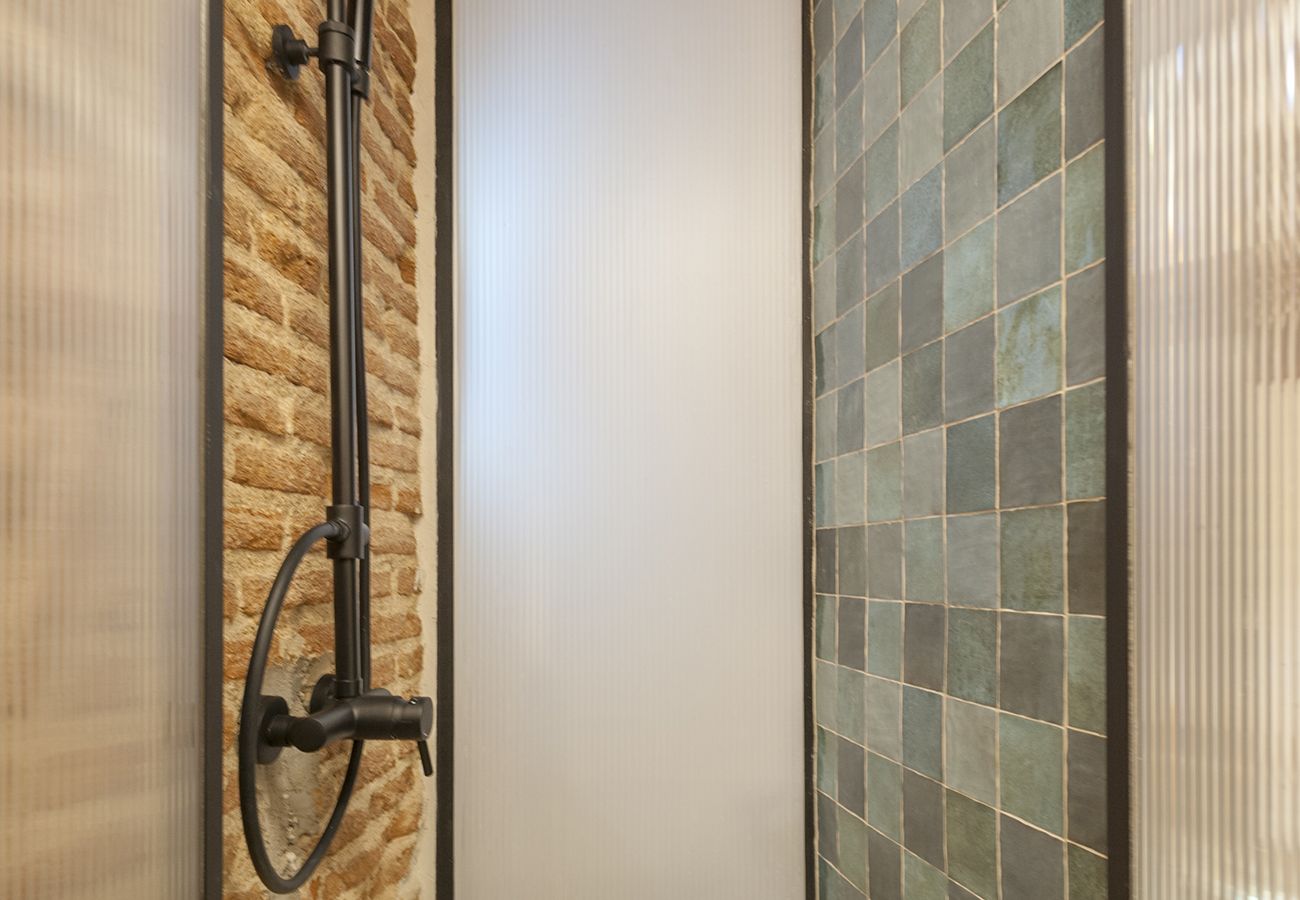 Apartamento en Madrid - Waou Los Austrias III - Alquiler Corta Duración Apartamento en Madrid - Waou Los Austrias III - Alquiler Corta Duración