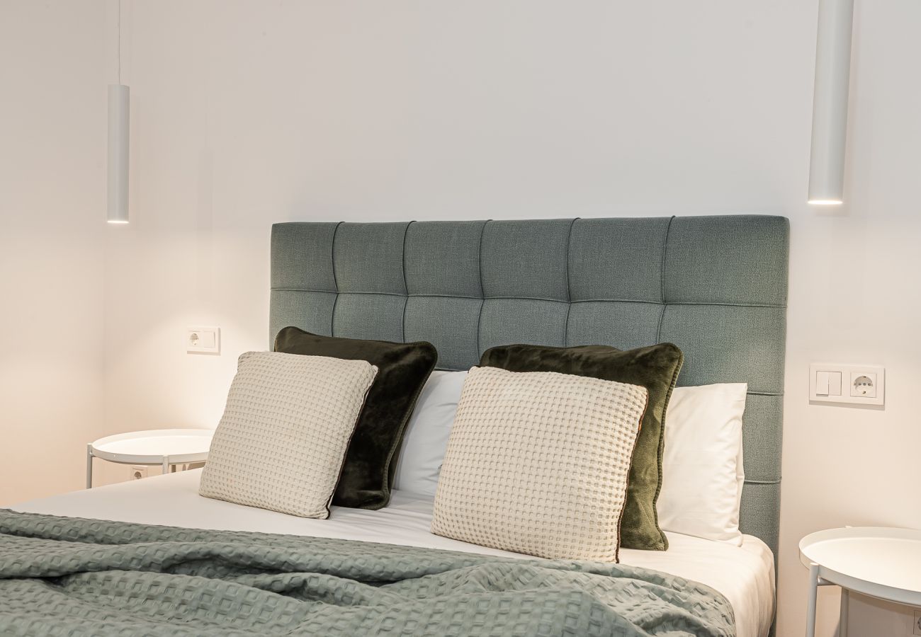 Estudio en Madrid - Waou Essence I Antón Martín Estudio en Madrid - Waou Essence I Antón Martín