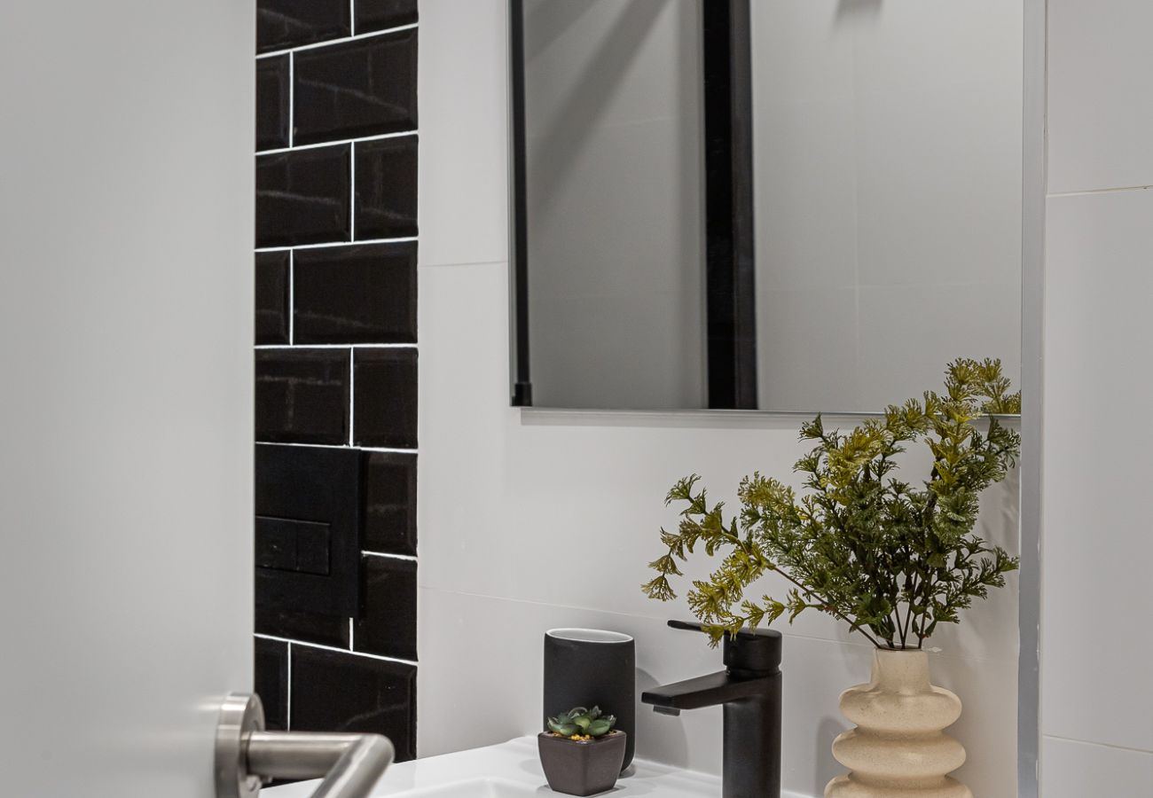 Apartamento en Madrid - Queens Chamberi III - Alquiler Corta Duración Apartamento en Madrid - Queens Chamberi III - Alquiler Corta Duración