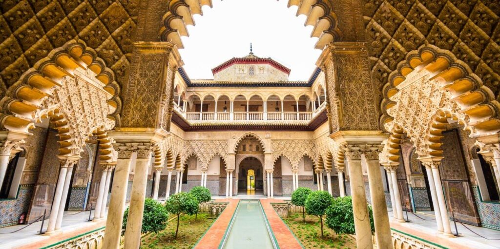 Palacio-mudejar-sevilla-alcazar.jpg