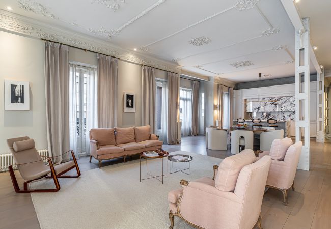 Apartment in Madrid - BNBHolder Luxe GRAN VIA Apartment in Madrid - BNBHolder Luxe GRAN VIA