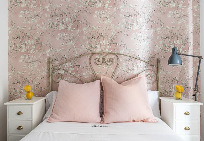 Apartment in Madrid - Waou La Latina II - Alquiler Corta Duración Apartment in Madrid - Waou La Latina II - Alquiler Corta Duración