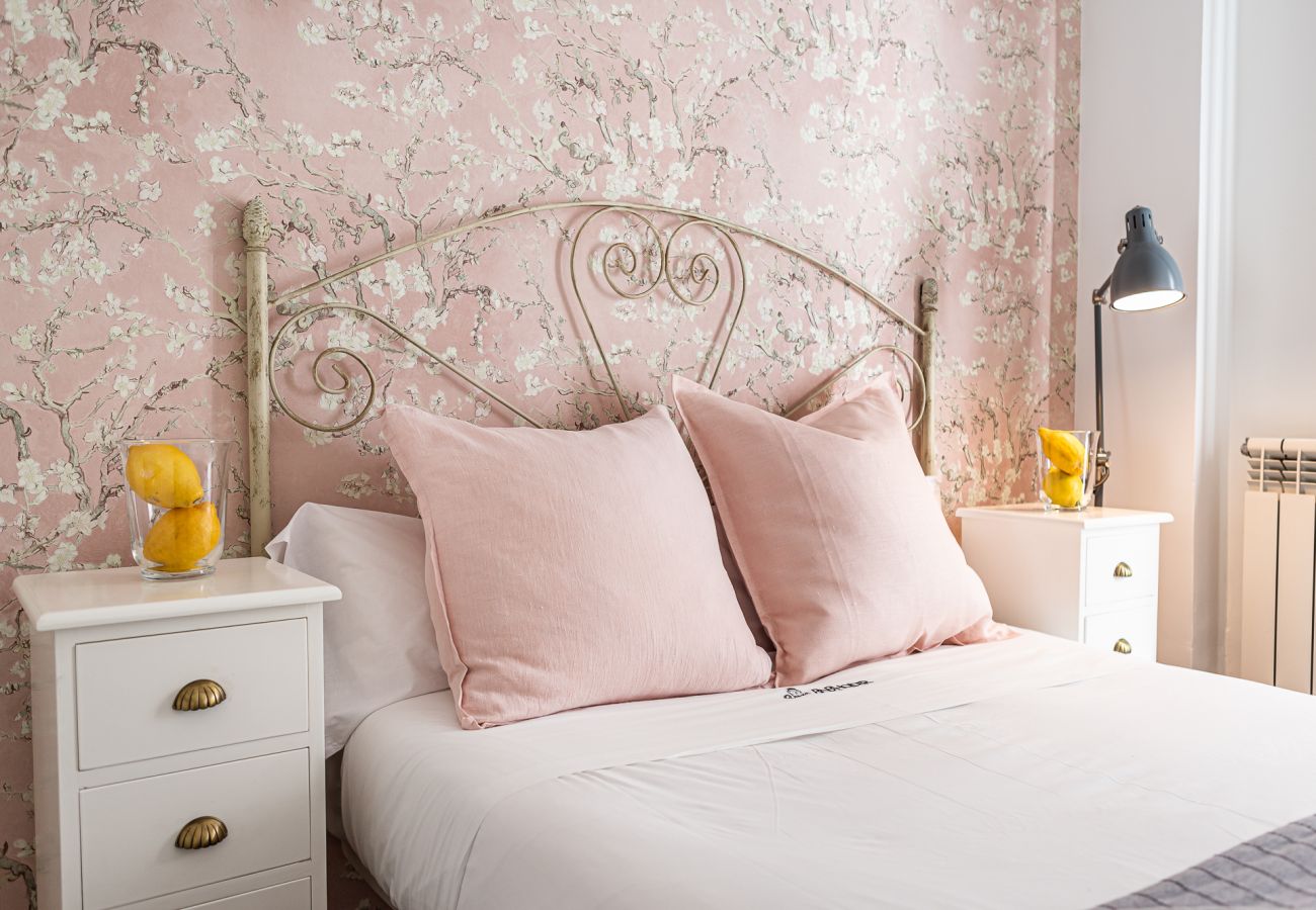 Apartment in Madrid - Waou La Latina II - Alquiler Corta Duración Apartment in Madrid - Waou La Latina II - Alquiler Corta Duración