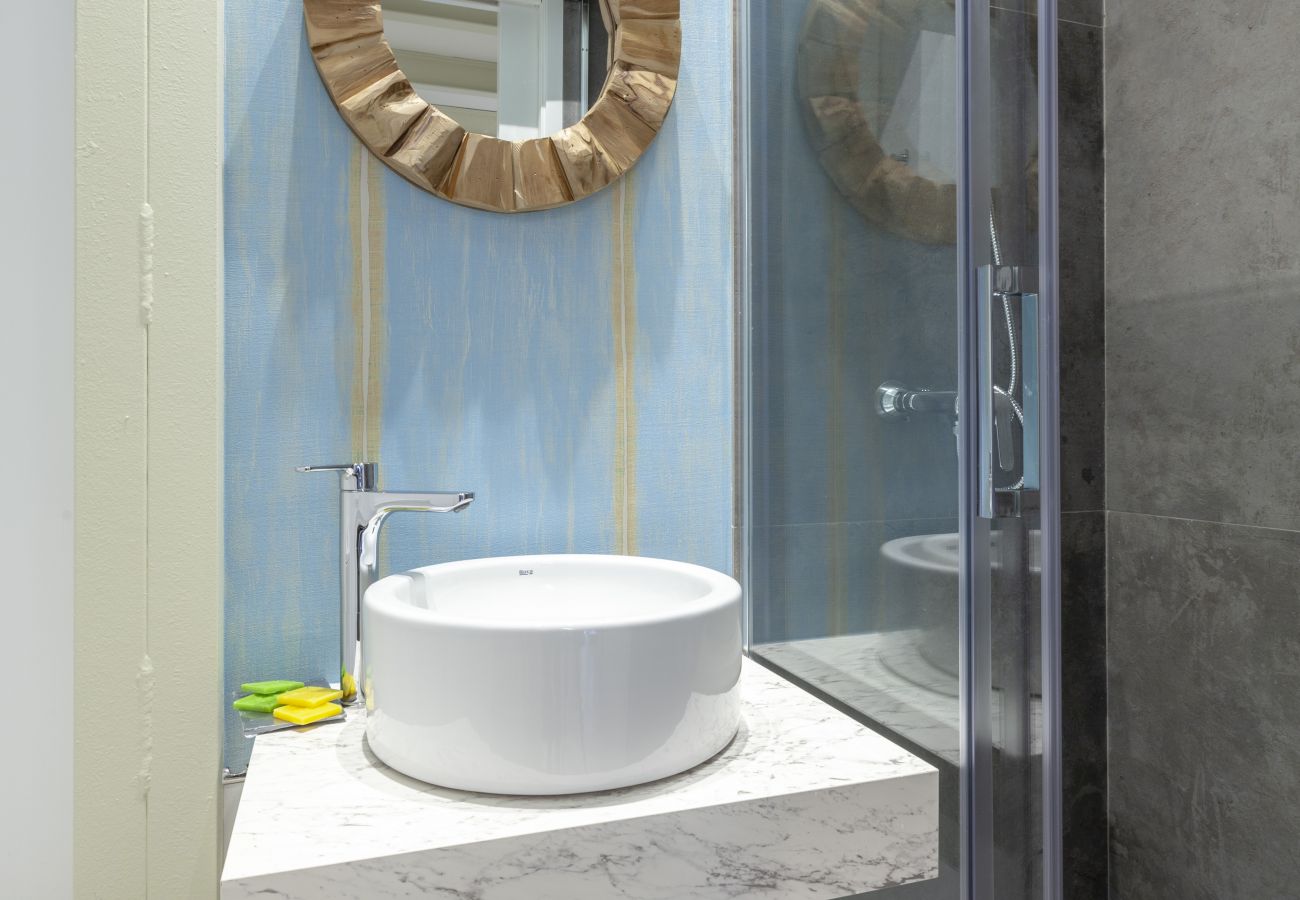 Studio in Madrid - Waou Gran Via III - Alquiler Corta Duración Studio in Madrid - Waou Gran Via III - Alquiler Corta Duración