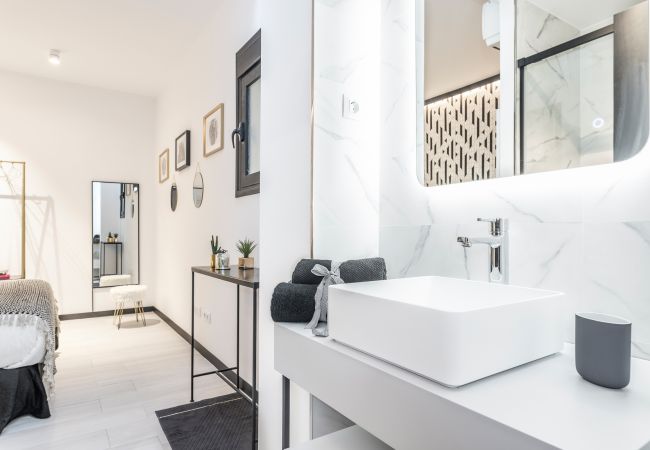 Apartment in Madrid - Waou Malasaña es MIA - Corta Duració Apartment in Madrid - Waou Malasaña es MIA - Corta Duració