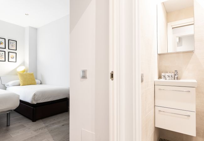 Apartment in Madrid - Waou Gran Via IV - Alquiler Corta Duración Apartment in Madrid - Waou Gran Via IV - Alquiler Corta Duración