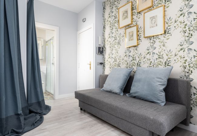 Apartment in Madrid - Waou Los Austrias I - Alquiler Corta Duración Apartment in Madrid - Waou Los Austrias I - Alquiler Corta Duración