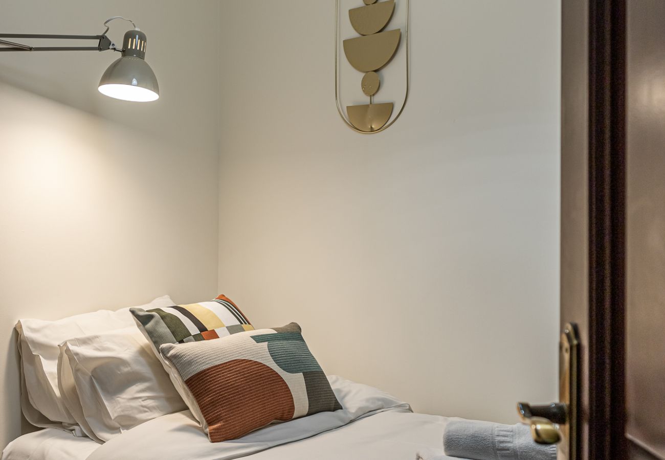 Apartment in Madrid - Waou Puerta del Sol III - Alquiler Corta Duración Apartment in Madrid - Waou Puerta del Sol III - Alquiler Corta Duración