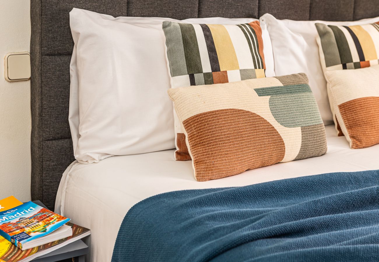 Apartment in Madrid - Waou Puerta del Sol III - Alquiler Corta Duración Apartment in Madrid - Waou Puerta del Sol III - Alquiler Corta Duración