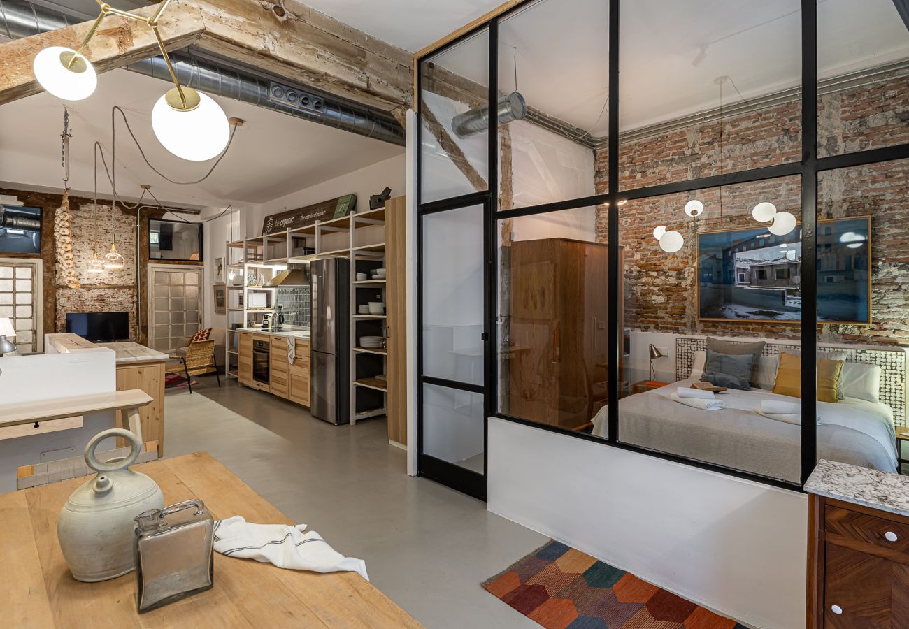 Apartment in Madrid - Waou Art Loft La Latina