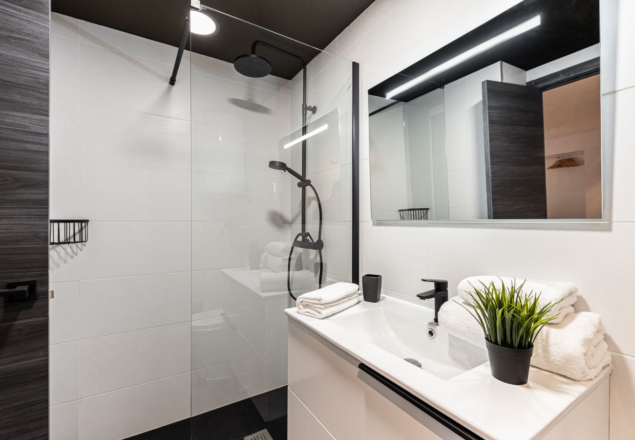 Apartment in Madrid - Queens Chueca I - Alquiler Corta Duración Apartment in Madrid - Queens Chueca I - Alquiler Corta Duración