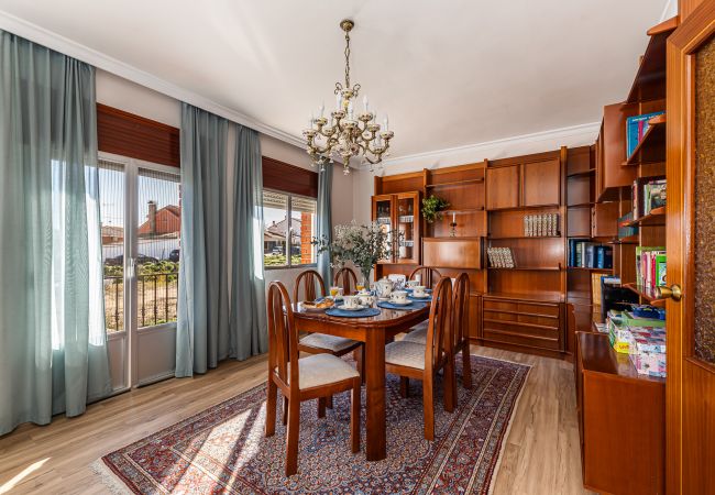 Cottage in Titulcia - Waou La Casa de los Abuelos, Titulcia-ParqueWarner Cottage in Titulcia - Waou La Casa de los Abuelos, Titulcia-ParqueWarner