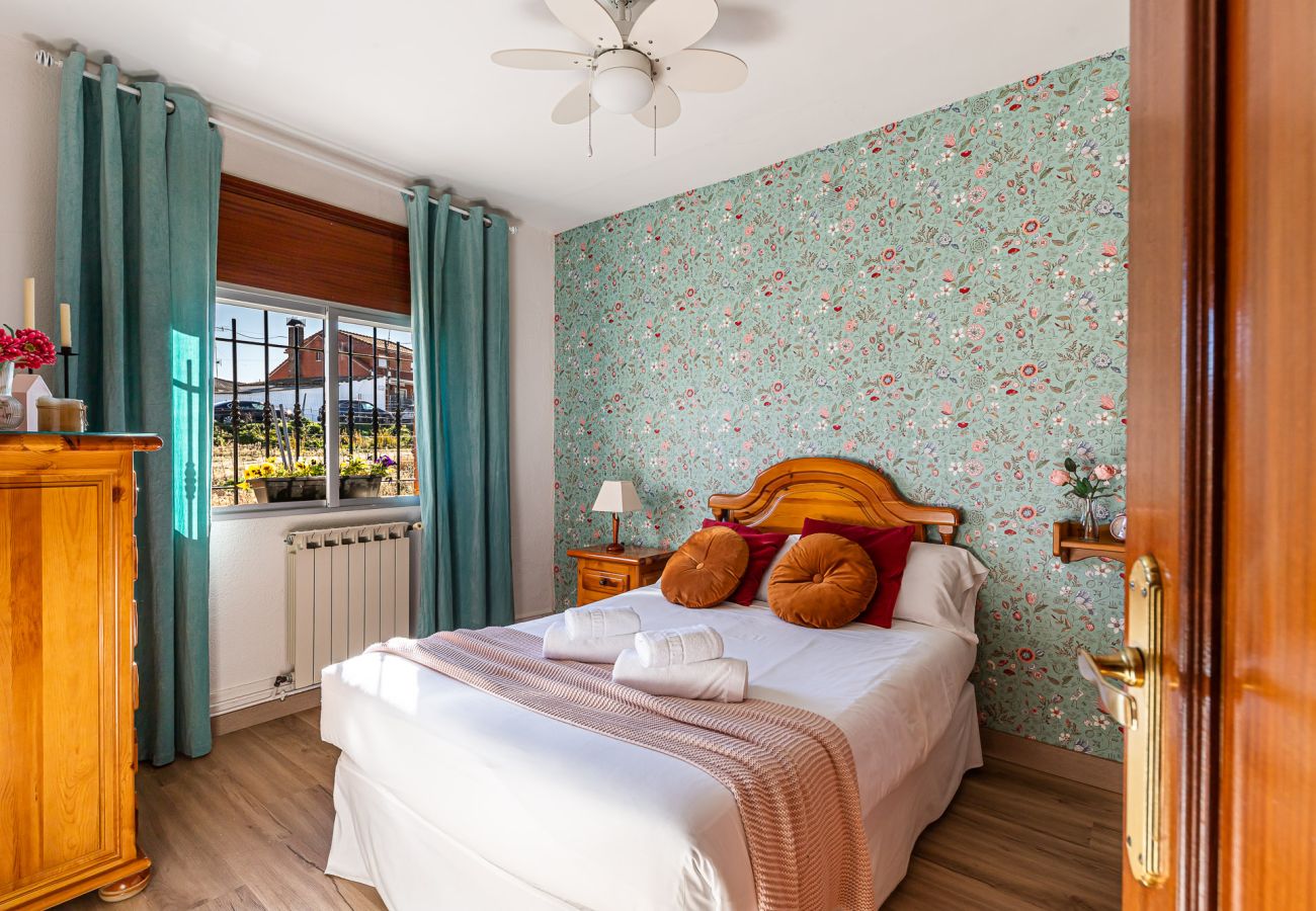 Cottage in Titulcia - Waou La Casa de los Abuelos, Titulcia-ParqueWarner Cottage in Titulcia - Waou La Casa de los Abuelos, Titulcia-ParqueWarner