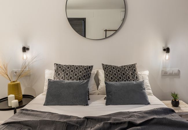 Apartment in Madrid - Queens Chueca II - Alquiler Corta Duración Apartment in Madrid - Queens Chueca II - Alquiler Corta Duración