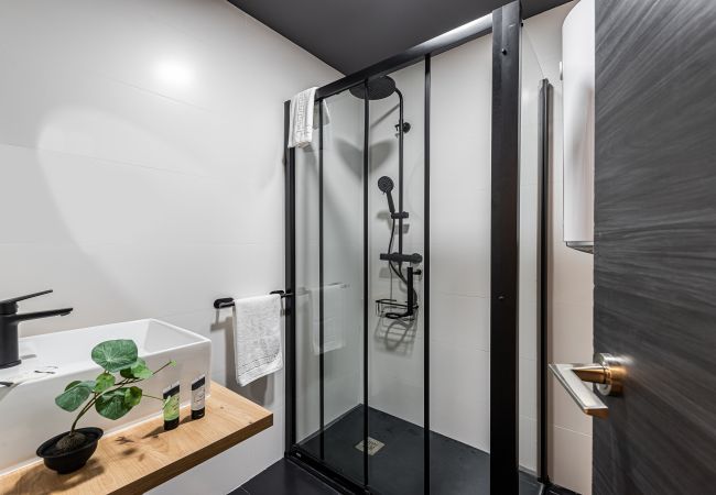 Apartment in Madrid - Queens Chueca II - Alquiler Corta Duración Apartment in Madrid - Queens Chueca II - Alquiler Corta Duración