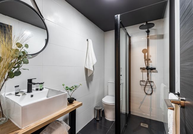 Apartment in Madrid - Queens Chueca II - Alquiler Corta Duración Apartment in Madrid - Queens Chueca II - Alquiler Corta Duración