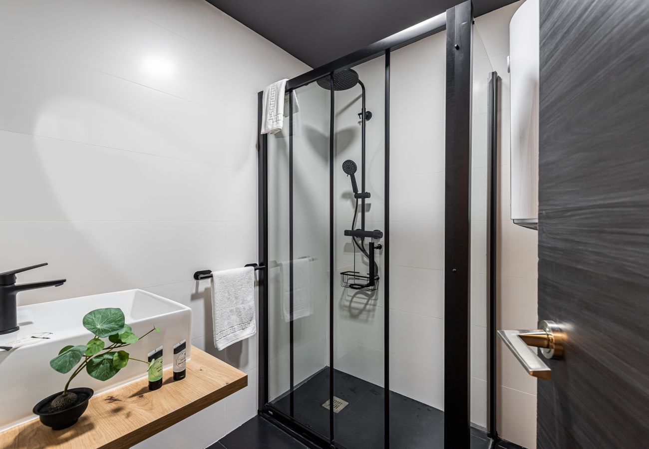 Apartment in Madrid - Queens Chueca II - Alquiler Corta Duración Apartment in Madrid - Queens Chueca II - Alquiler Corta Duración