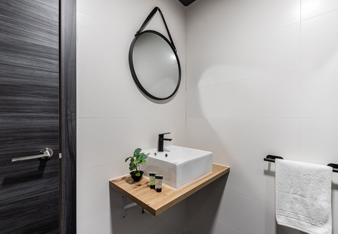 Apartment in Madrid - Queens Chueca II - Alquiler Corta Duración Apartment in Madrid - Queens Chueca II - Alquiler Corta Duración