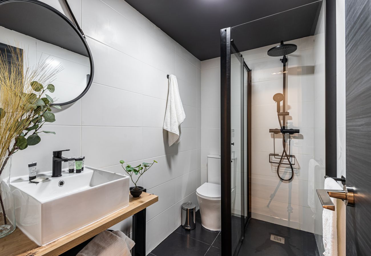 Apartment in Madrid - Queens Chueca II - Alquiler Corta Duración Apartment in Madrid - Queens Chueca II - Alquiler Corta Duración