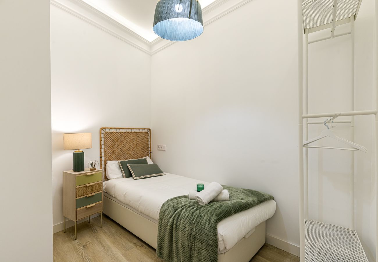 Apartment in Madrid - Queens Chamberi II - Alquiler Corta Duración Apartment in Madrid - Queens Chamberi II - Alquiler Corta Duración