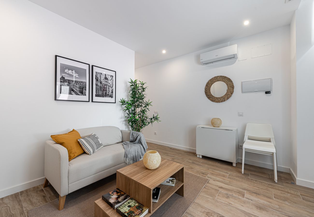 Apartment in Madrid - Waou Coosy Retiro