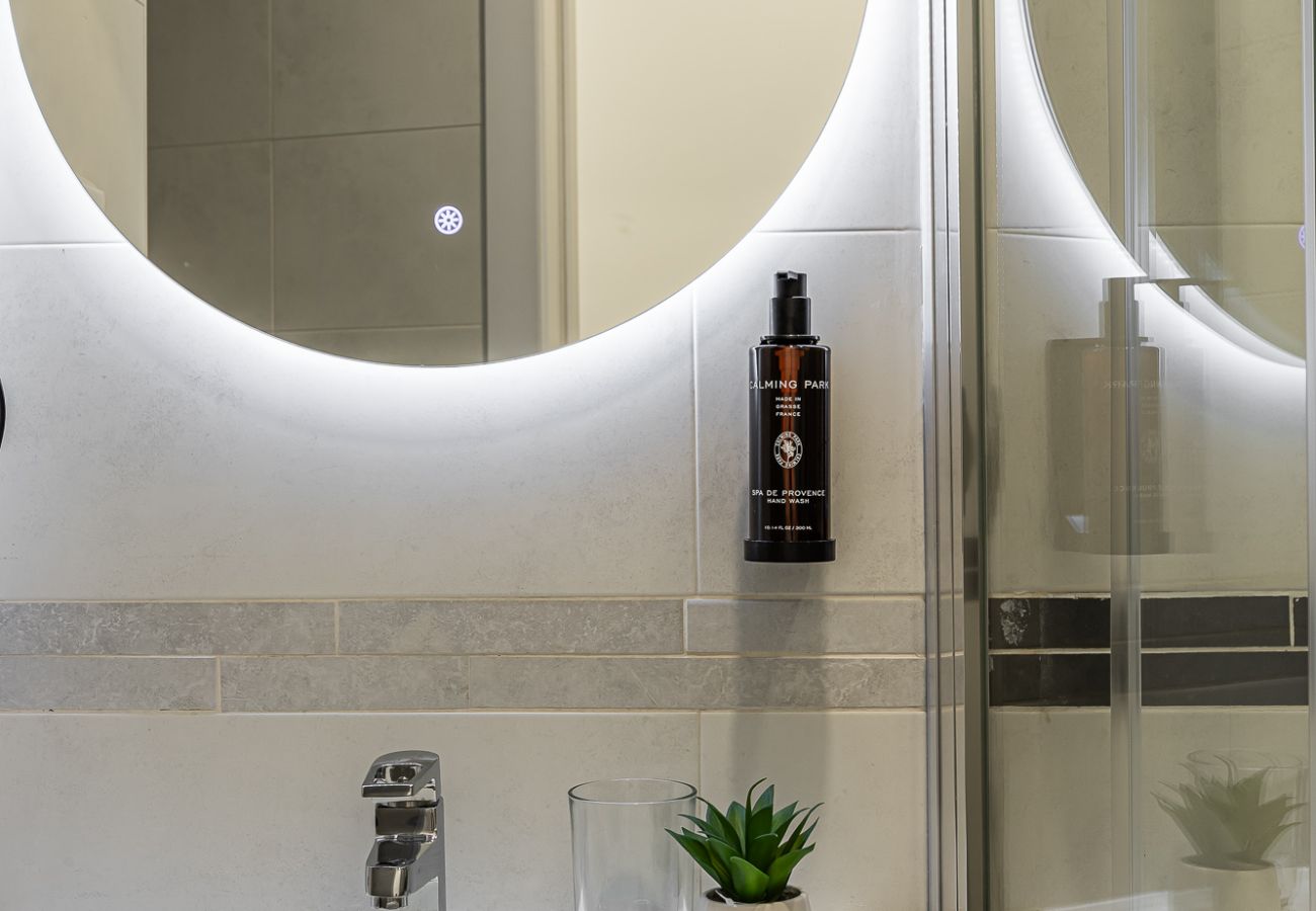 Apartment in Madrid - Queens Serrano - Alquiler Corta Duración Apartment in Madrid - Queens Serrano - Alquiler Corta Duración