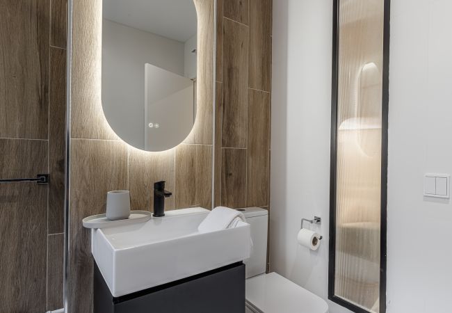 Rent by room in Madrid - Queens Plaza España III - Alquiler Corta Duración Rent by room in Madrid - Queens Plaza España III - Alquiler Corta Duración