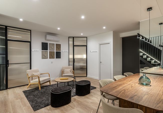 Rent by room in Madrid - Queens Plaza España IV - Alquiler Corta Duración Rent by room in Madrid - Queens Plaza España IV - Alquiler Corta Duración