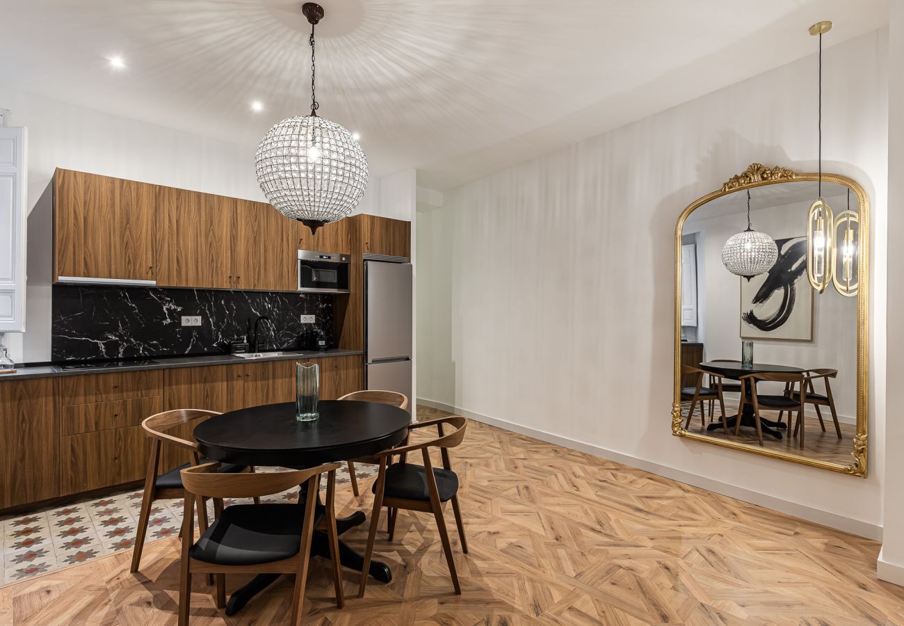 Apartment in Madrid - Queens Plaza Mayor IV - Alquiler Corta Duración Apartment in Madrid - Queens Plaza Mayor IV - Alquiler Corta Duración