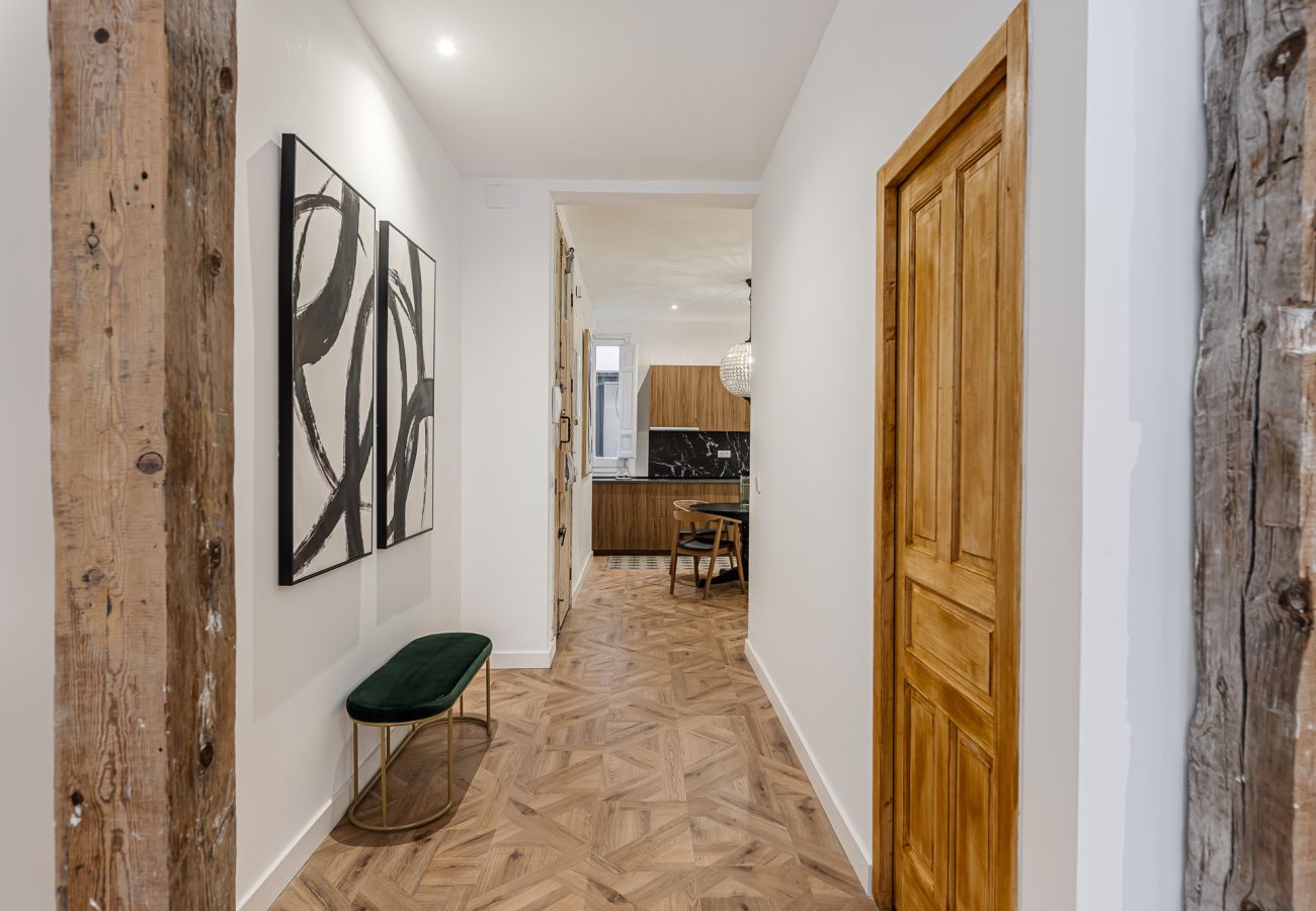 Apartment in Madrid - Queens Plaza Mayor IV - Alquiler Corta Duración Apartment in Madrid - Queens Plaza Mayor IV - Alquiler Corta Duración