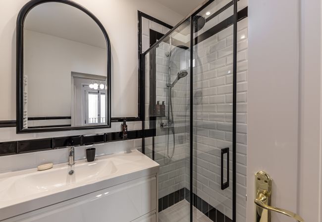 Apartment in Madrid - Waou Madrid Centro V - Alquiler Corta Duración Apartment in Madrid - Waou Madrid Centro V - Alquiler Corta Duración