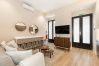 Apartment in Madrid - Waou Essence VI Antón Martín - Corta Duración