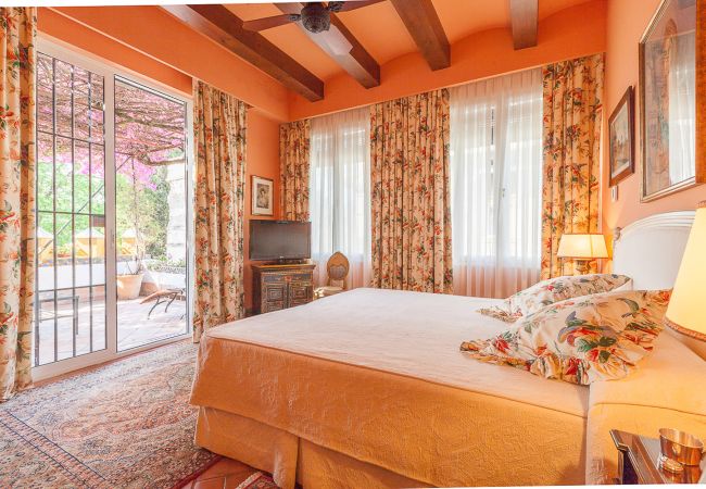 Rent by room in Seville - Waou Palacio Tenorio Santa Cruz IX Rent by room in Seville - Waou Palacio Tenorio Santa Cruz IX